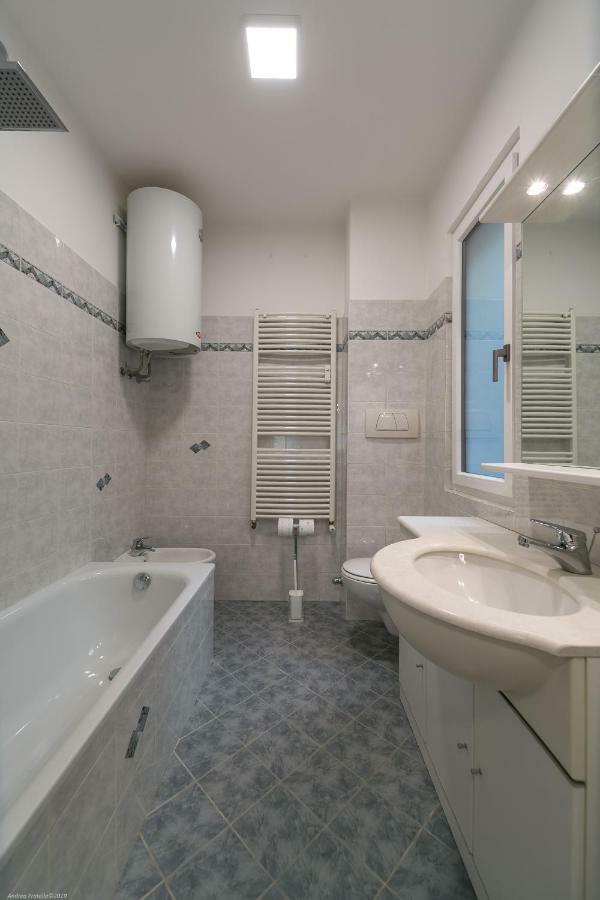 Apartment Duomo Bozen Buitenkant foto
